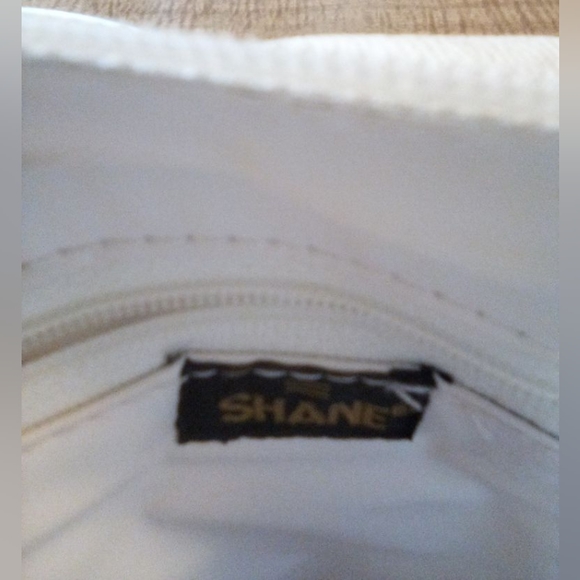 White purse, fold over front - Picture 4 of 4